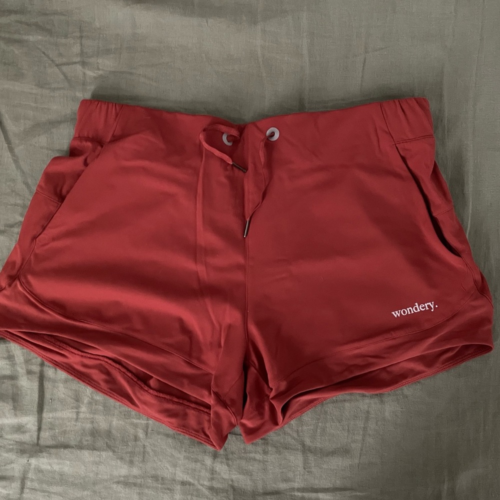 Wondery janelle shorts in brick